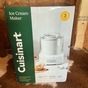 Cuisinart ICE-21P1 1.5-Quart Ice Cream and Sorbet Maker - White NEW IN BOX